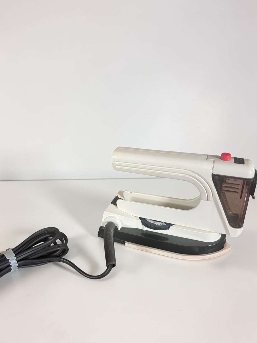 Vintage Jerome Alexander Travel Iron Working Dual Voltage Hong Kong